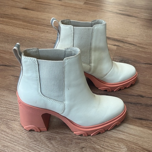 Sorel Chelsea pull on waterproof leather/rubber ankle boots, size 8 1/2 - Picture 3 of 6